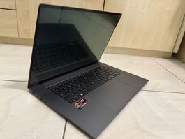 ASUS Zenbook S 16 - UM5606W