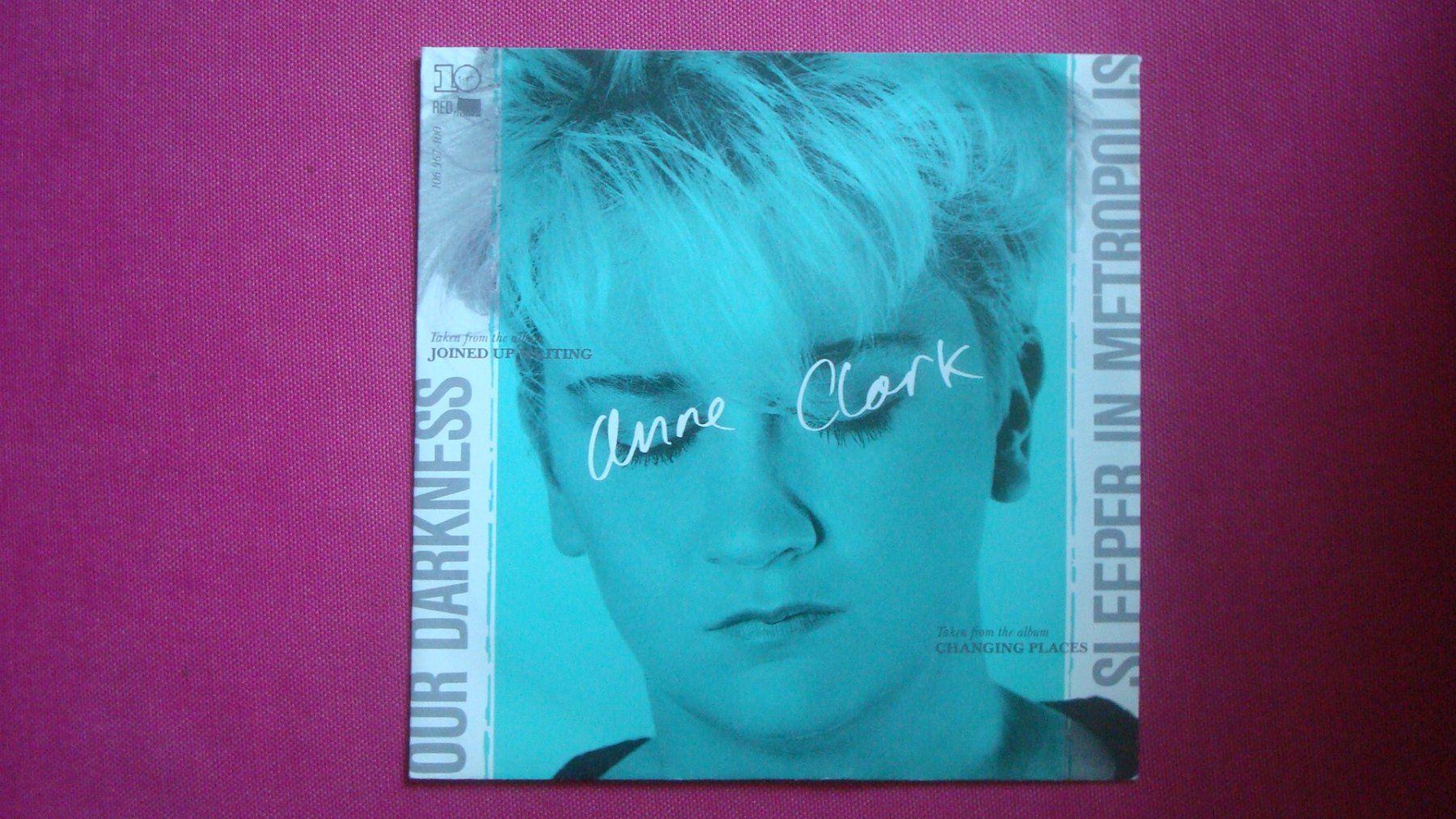 Vinyles: Anne Clark "Our Darkness - Sleeper in Metropolis" – D'occasion à Münchenstein par Pesci6