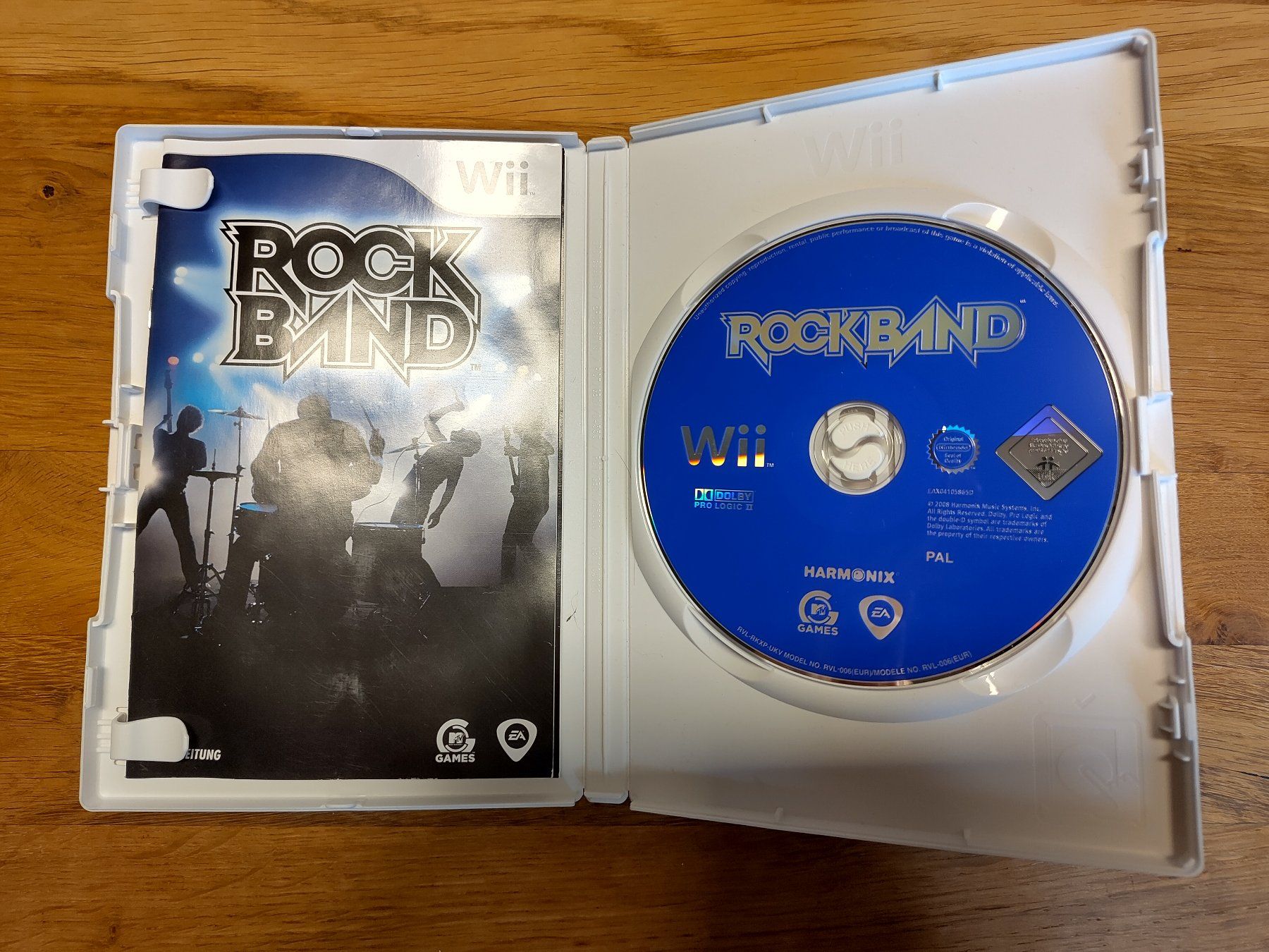 Nintendo Spiele: RockBand für Nintendo Wii – Gebraucht aus Kloten von SuperRetroPixels 2