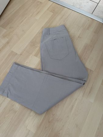 Graue  Hose Gr. 36 Bequem Leicht Top Zustand