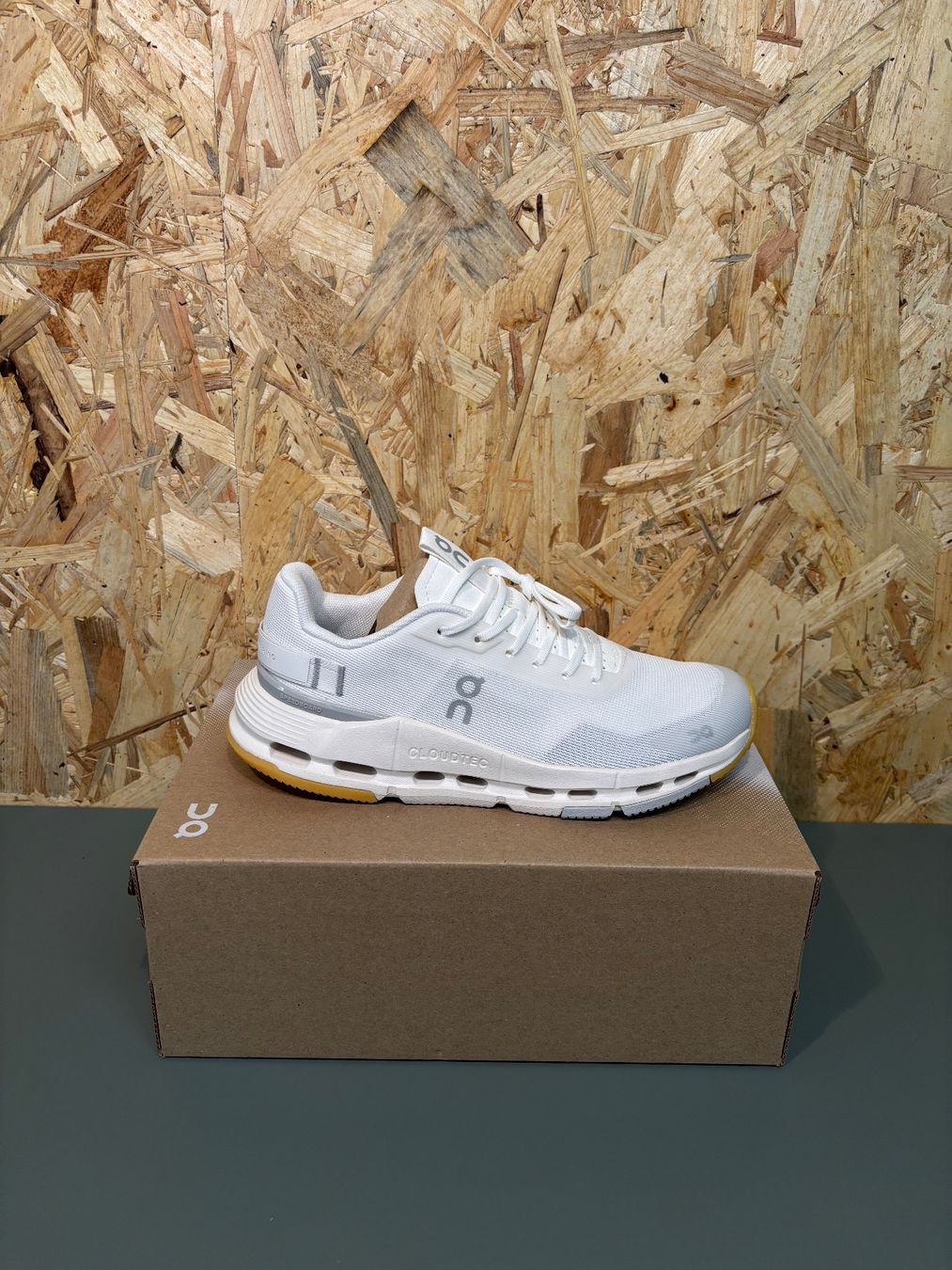 On Scarpe da donna: ON Cloudnova Form 2 *NEU* Grösse 37.5 – Nuovo e nell'imballaggio originale da Geuensee venduto da Powdersnow83 3