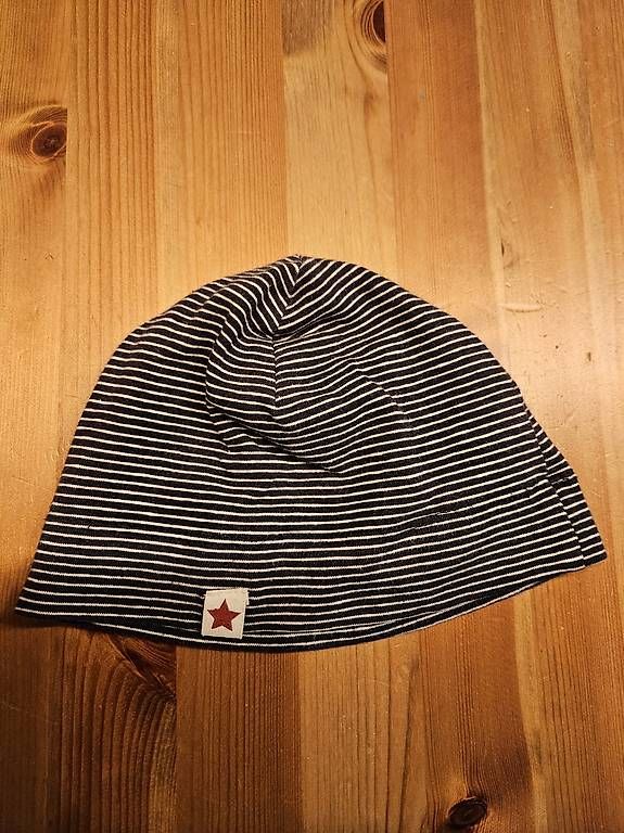 Berretti & Sciarpe: Mütze / Beanie Gr. 74/80 – Usato da Thun venduto da sst_y7mk