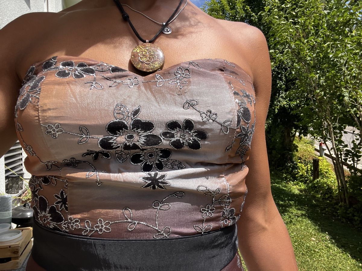 Robes: Ballkleid mit edlem Blumenmuster – D'occasion à Uetikon am See par wol_6bxx 6