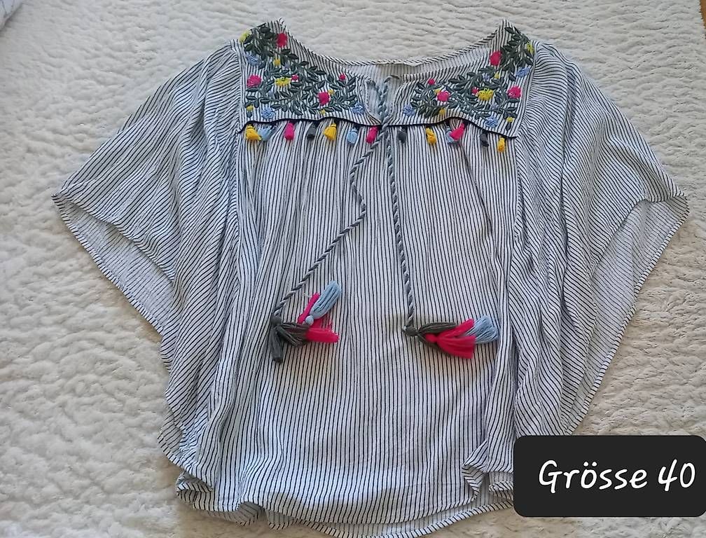 Tops: Oberteil mit Stickerei  – Gebraucht aus Wabern von seu_r7jj