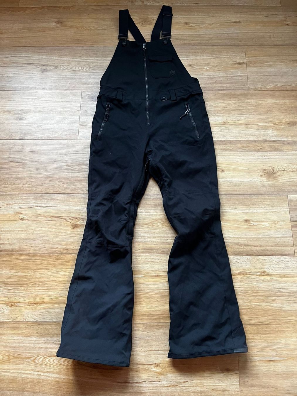 Volcom Pantaloni: Pantaloni da Snowboard Sci Salopette – Usato da Malvaglia venduto da elia182 2
