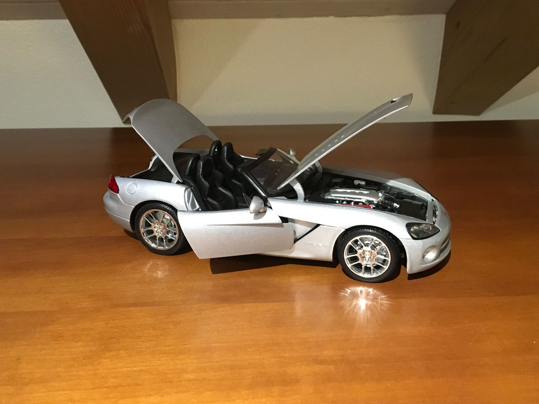 Dodge Modellini d'auto: Dodge Viper SRT 10 - 1/18 – Usato da Wohlen AG venduto da PrivatSammlung 2