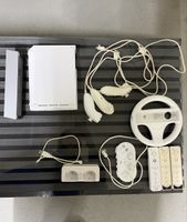Wii Konsole mit Zubehör und Spielen guter Zustand