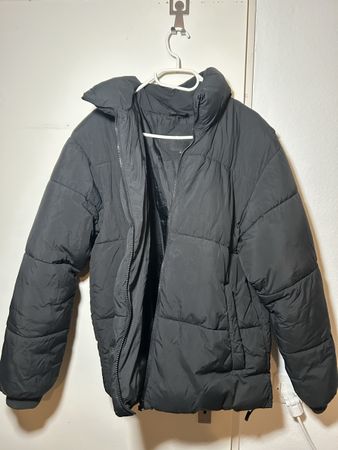 Puffer Jacke schwarz gefüttert in gutem Zustand