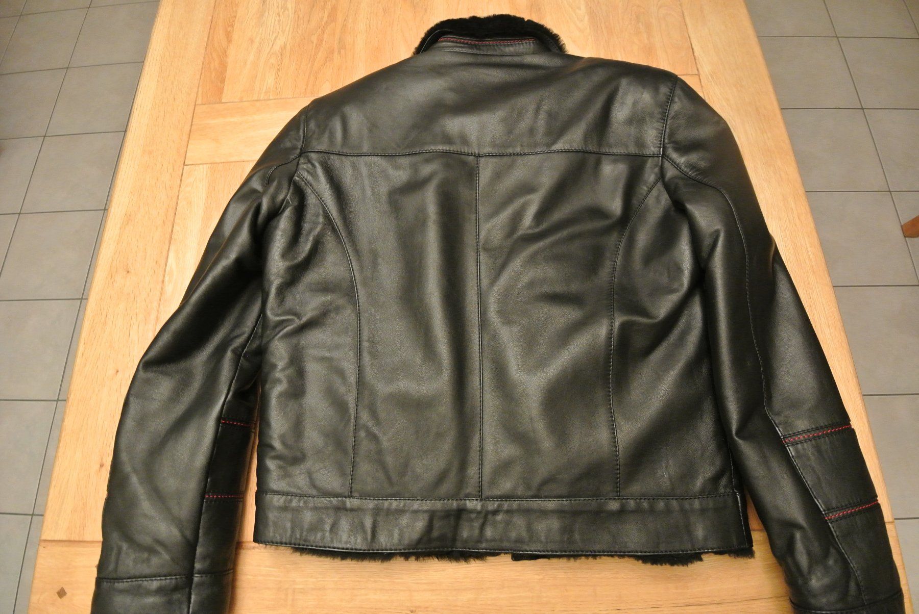 Giacche: Schwarze Lederjacke Pelzfutter Grösse S – Nuovo (secondo la descrizione) da Winterthur venduto da owight 1