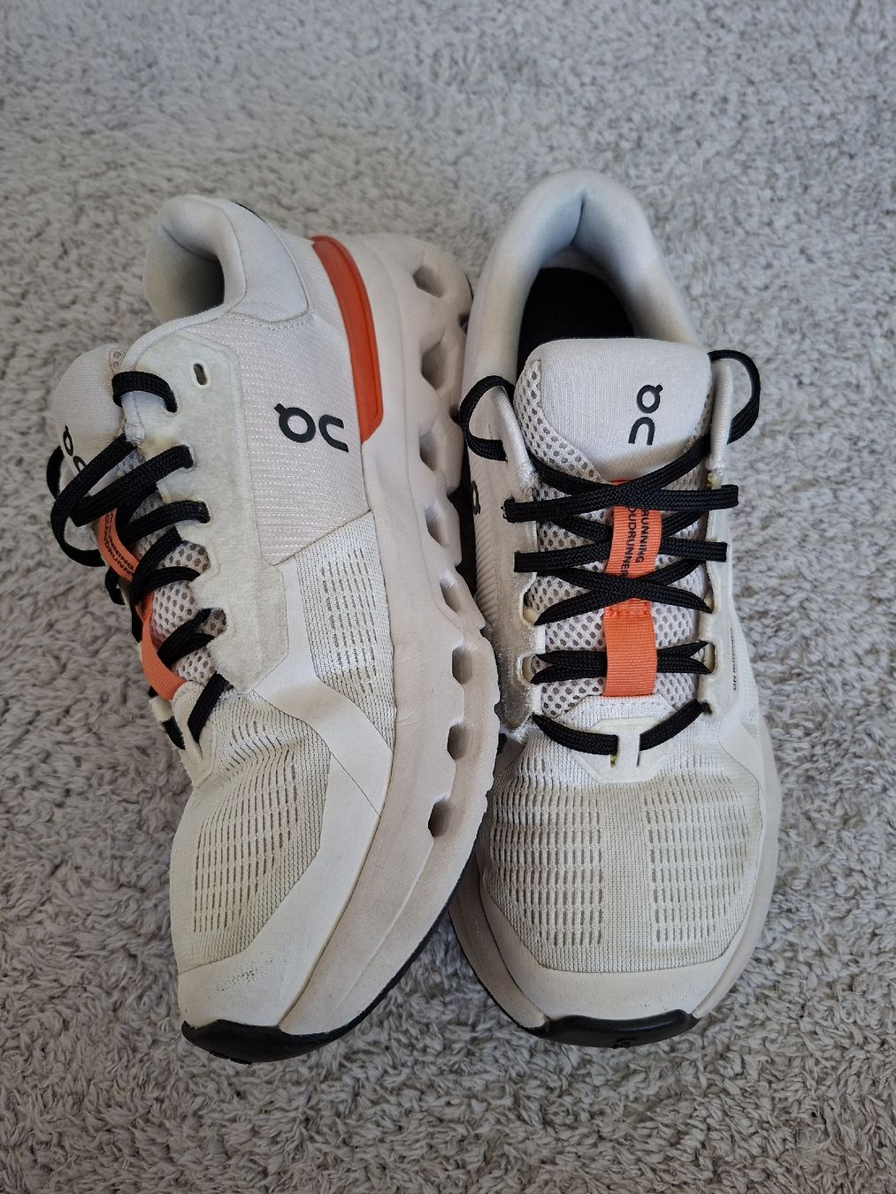 On Scarpe da uomo: Chaussures On Running Cloudrunner blanc orange taille 40 – Usato da Renens VD venduto da ser_j2fn 1