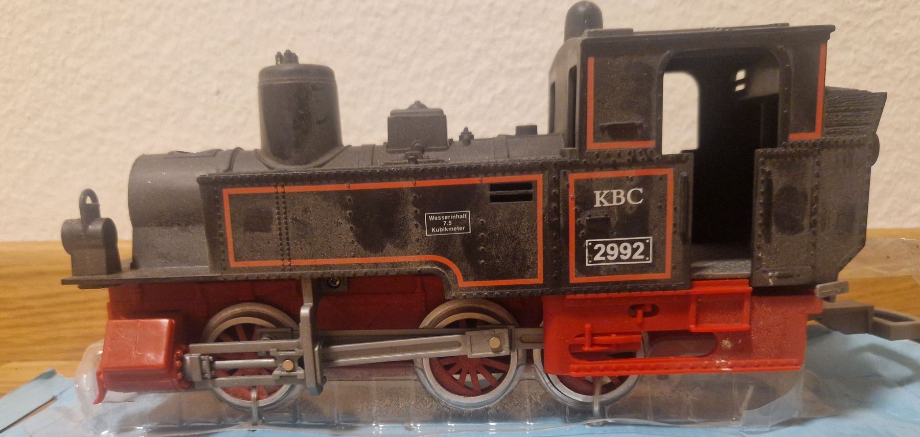 Modellini di ferrovie: Dampflokomotive KBC 2992 Kunststoffmodul – Usato da Berikon venduto da Wiederverwender2024