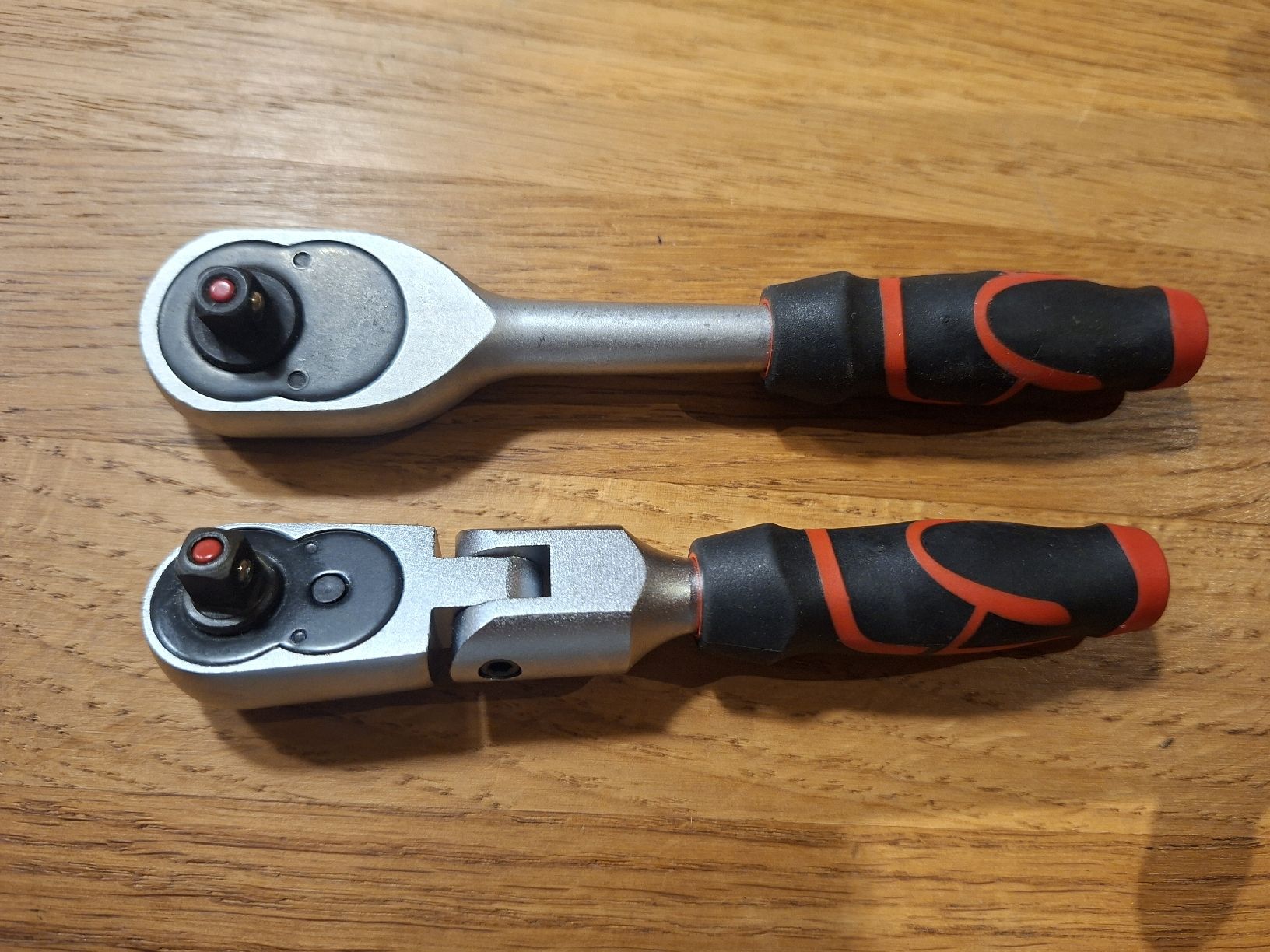 Tutti gli attrezzi: 2x 1/4 Zoll Rätschli NEU – Nuovo (secondo la descrizione) da Winterberg ZH venduto da mel_xn25 2