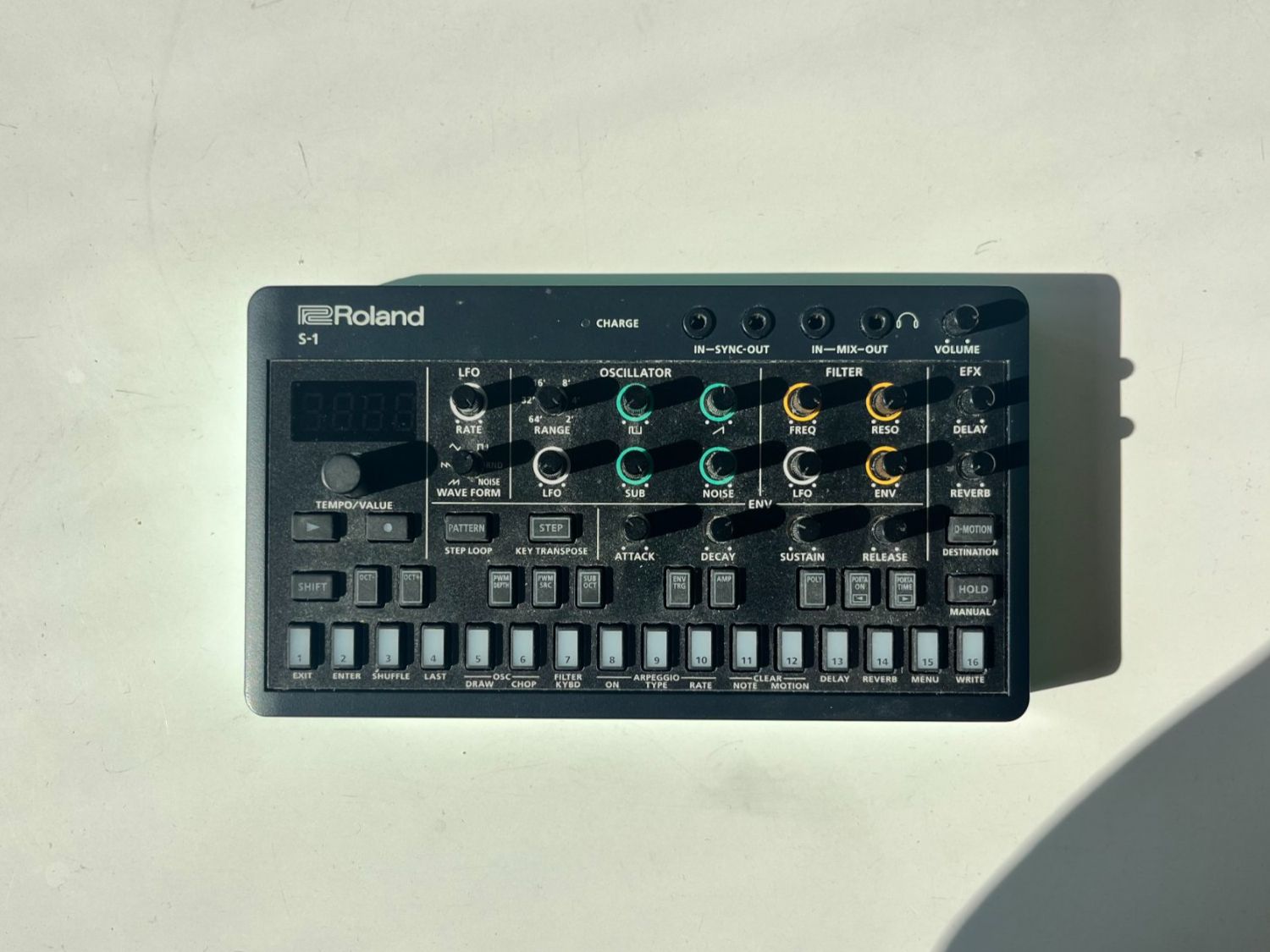 Strumenti musicali: Roland S-1 AIRA COMPACT Tweak Synthesizer – Usato da Bern venduto da kuno.bern 7