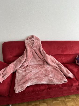 1 Kuschelpullover Grösse S für zu Hause