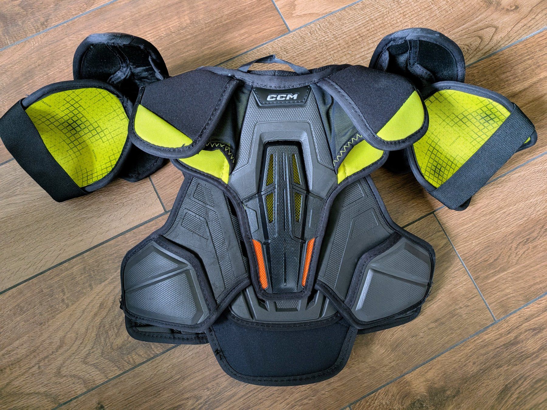 Ccm Protezioni & Imbottiture: CCM Tacks XF Brustpanzer Junior (S) – Usato da Wallisellen venduto da Abu1 1