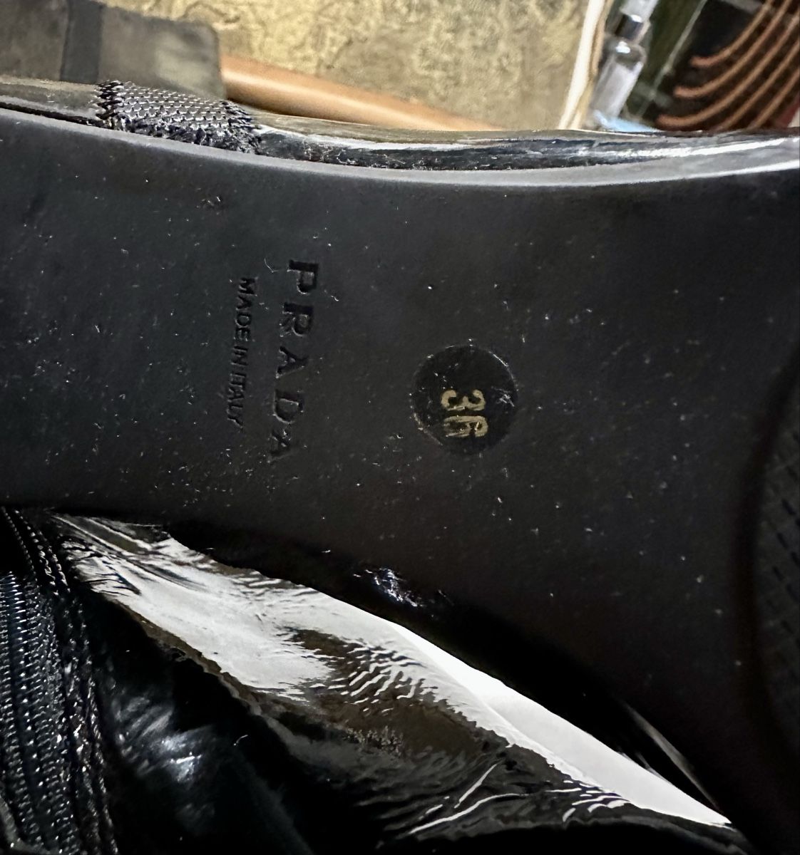 Prada Scarpe da donna: Bottes PRADA vernis noir taille 36. – Usato da Genève venduto da Tom6 7