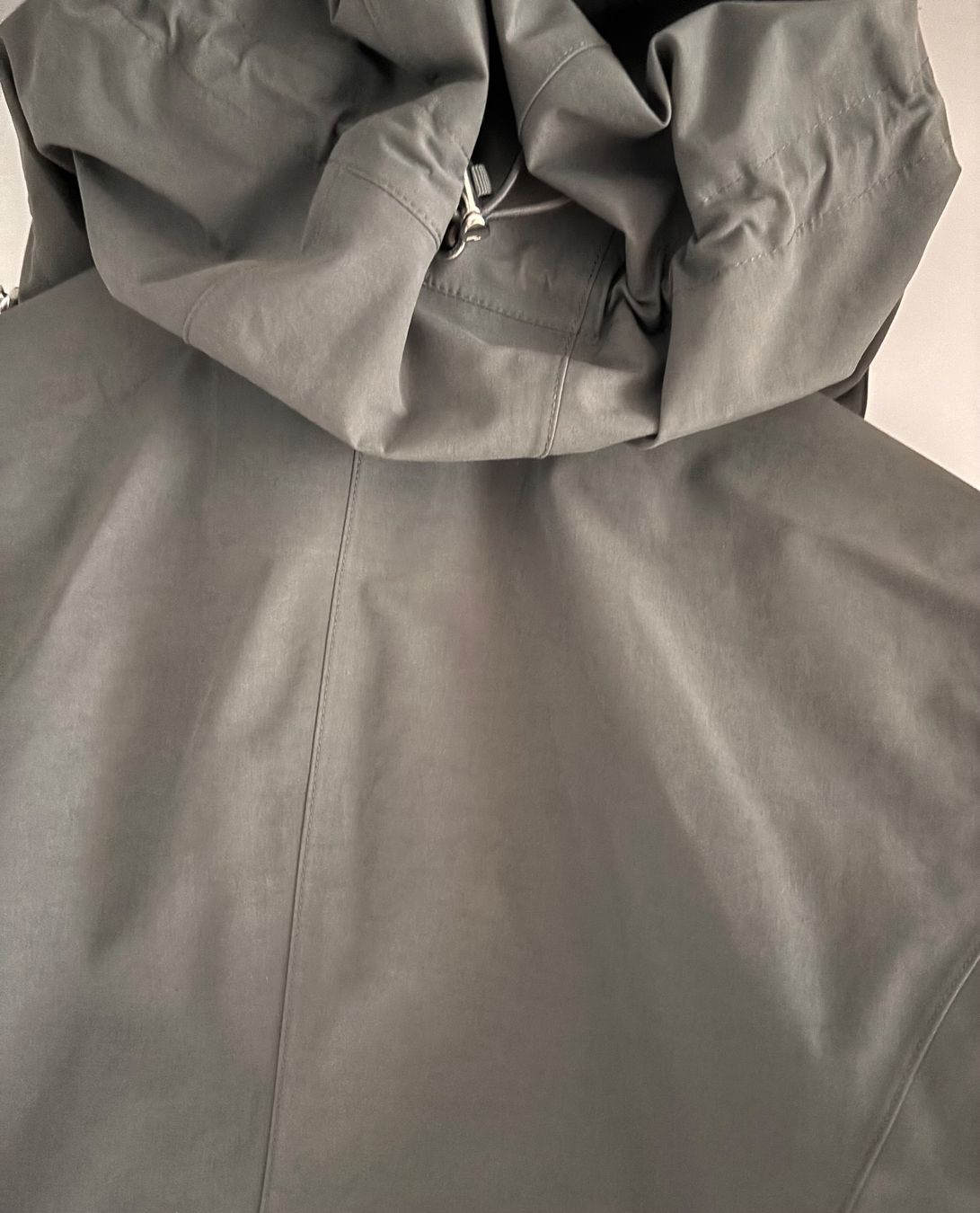 Peak Performance Jacken: Peak Performance Goretex Parka grau M – Gebraucht aus Bennau von Fury3 3