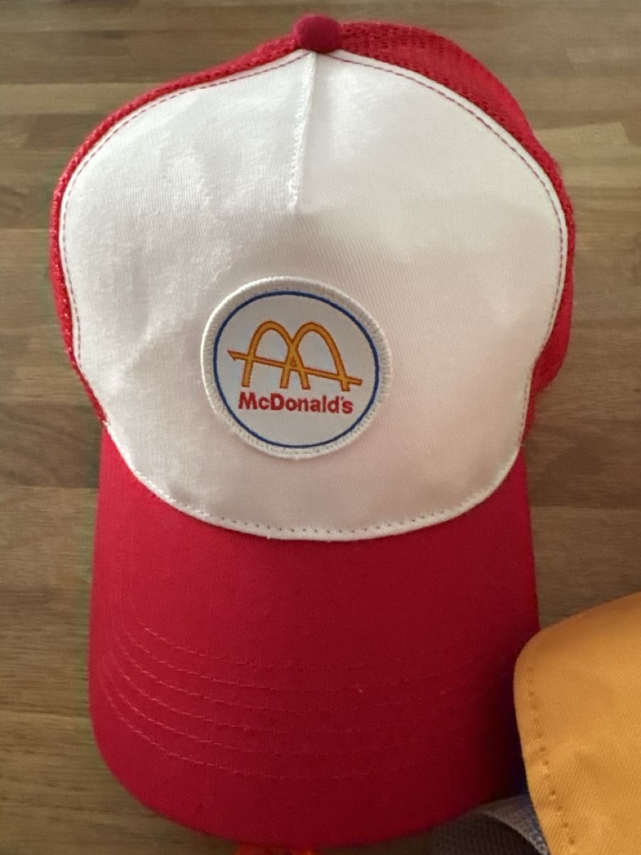 Chapeaux, bonnets & casquettes: Mc Donald Hut und bauchtache – D'occasion à Solduno par kekiart 1