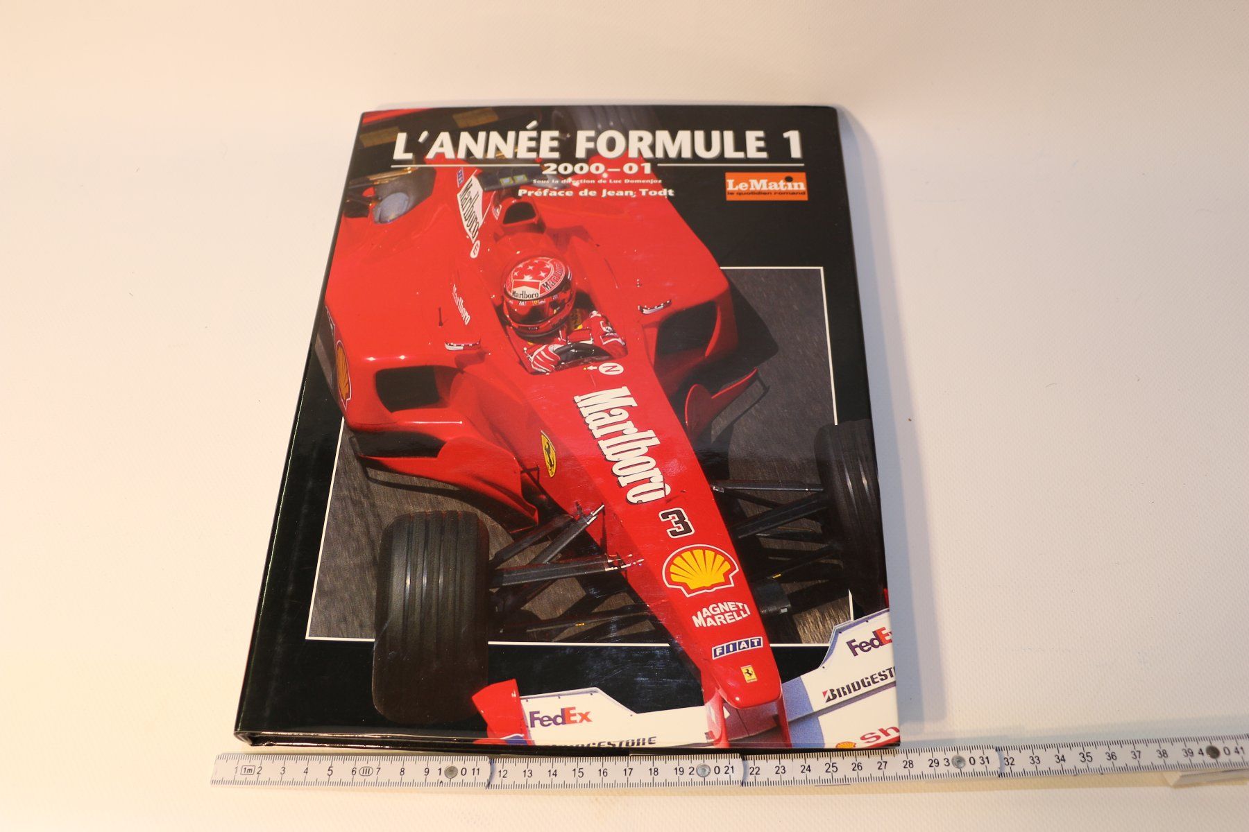 Libri: Buch 2000-2001 L`Année Formule 1 – Usato da Corminboeuf venduto da corbay