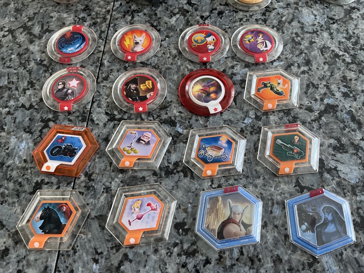 Disney Statuette: Disney Infinity Lot Figurines et Power Discs - – Usato da Crissier venduto da Texavery01 3