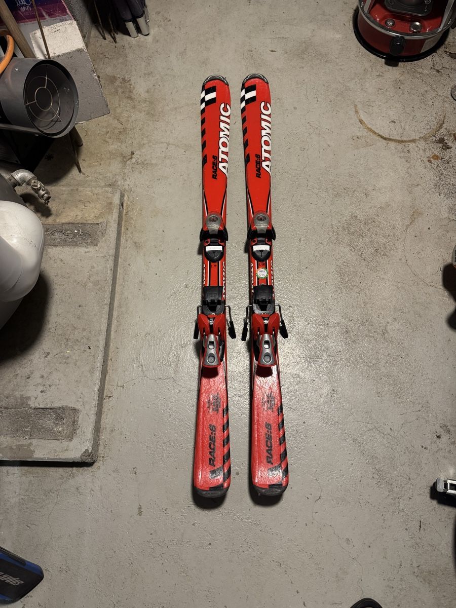 Atomic Sci: Kinder Ski – Usato da Höri venduto da Tuber