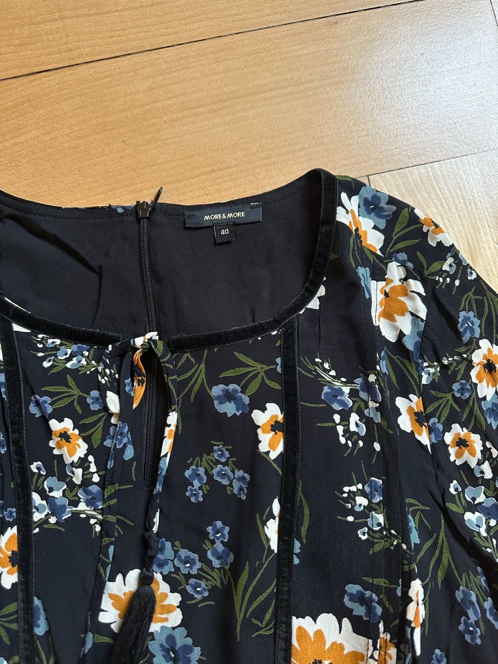Robes: MORE & MORE - Kleid schwarz geblümt 40 – D'occasion à Zürich par Diazaio 3