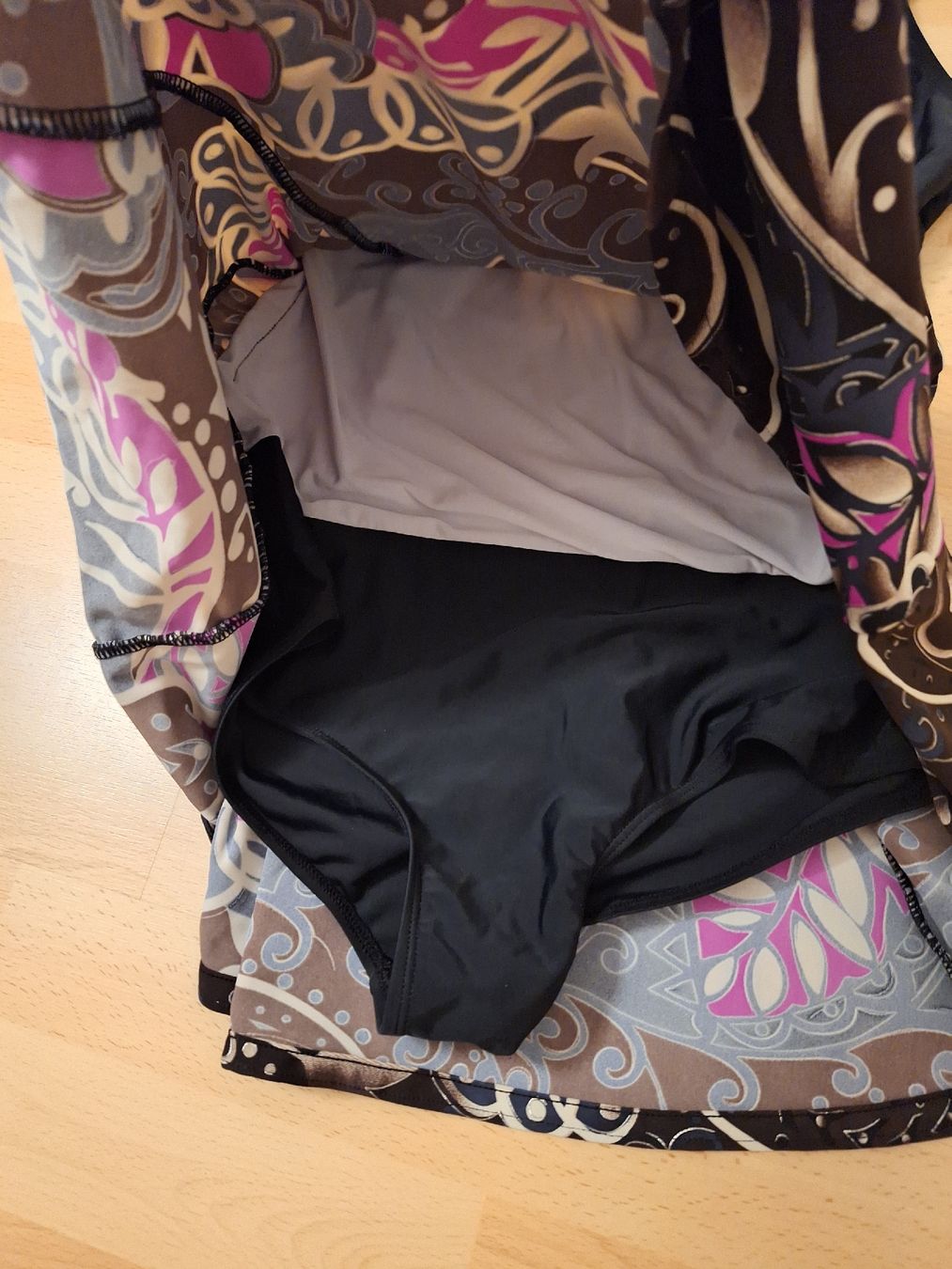 Costumi da bagno & Bikini: Damen Badeanzug Gr. 38 Figurbetont Cup D – Usato da Gross venduto da Mila_mani 2