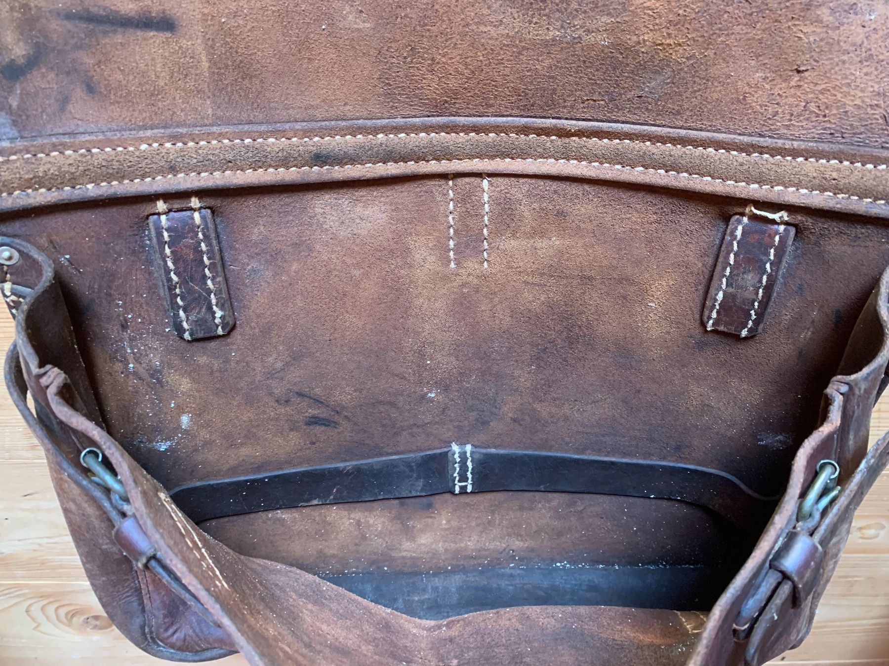 Schweizer Armee Borse: 2 Ledertaschen zu Bastsattel der CH Armee – Usato da Goldingen venduto da Bergler012 4