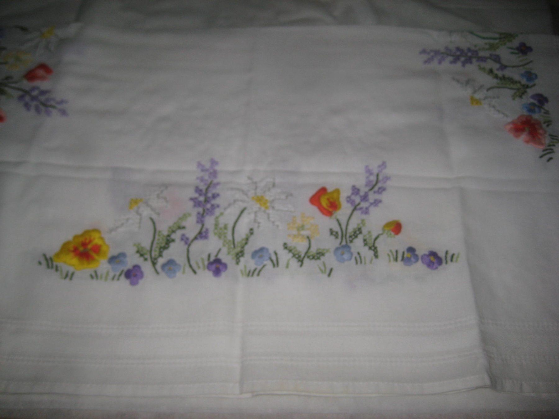 Autre linge de table: TISCHTUCH   BESTICKT – D'occasion à Uster par flocke1 3