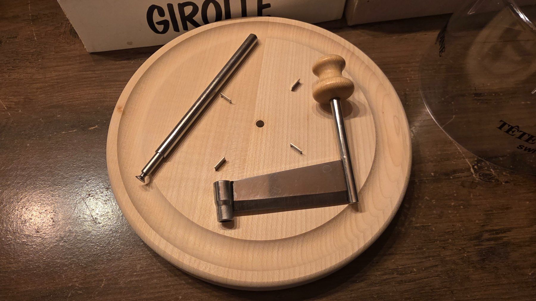Küchengeräte: Tete de Moine Käse Girolle mit Glocke – Gebraucht aus Grossaffoltern von kaefer14 3