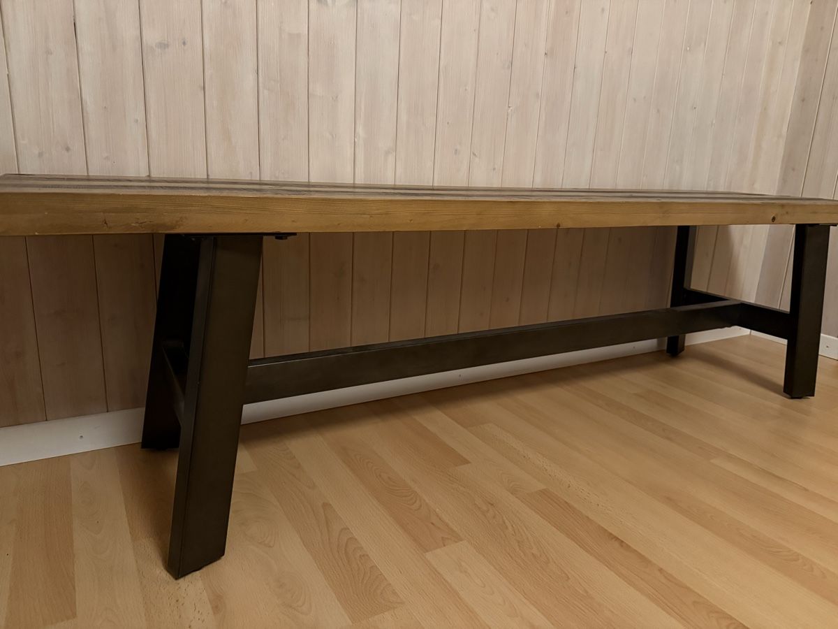 Panchine: Sitzbank Holz mit Metallgestell – Usato da Wädenswil venduto da Lea_r 1