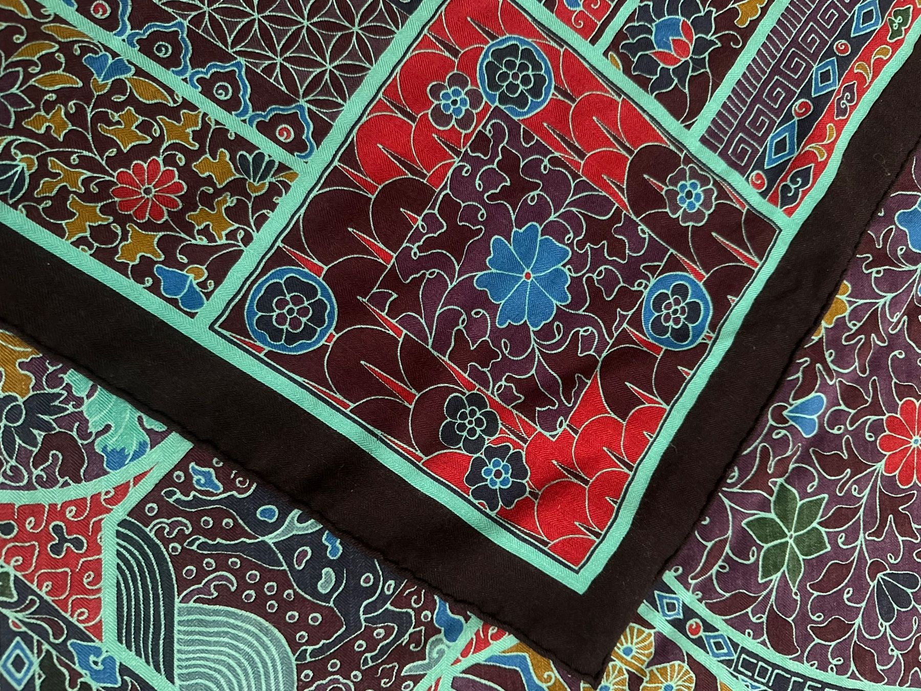 Hermès Foulard & Sciarpe: Edler Kaschmir-Seide Schal von Hermès – Usato da Zürich venduto da h_s_79x2 4