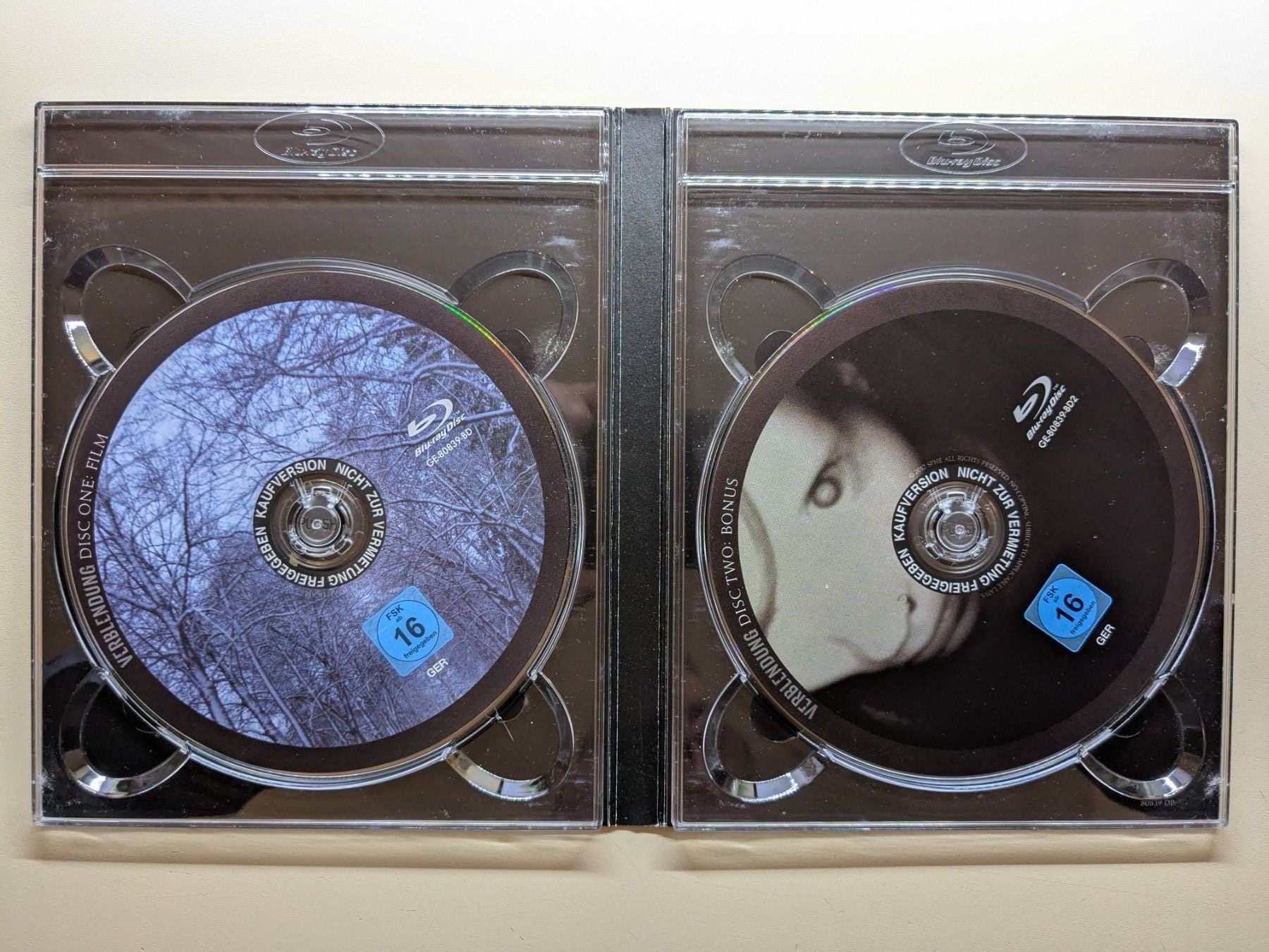 Tutti i DVDs: "Verblendung" mit Daniel Craig  [2 Blu-rays] – Usato da Port venduto da gecotom 2