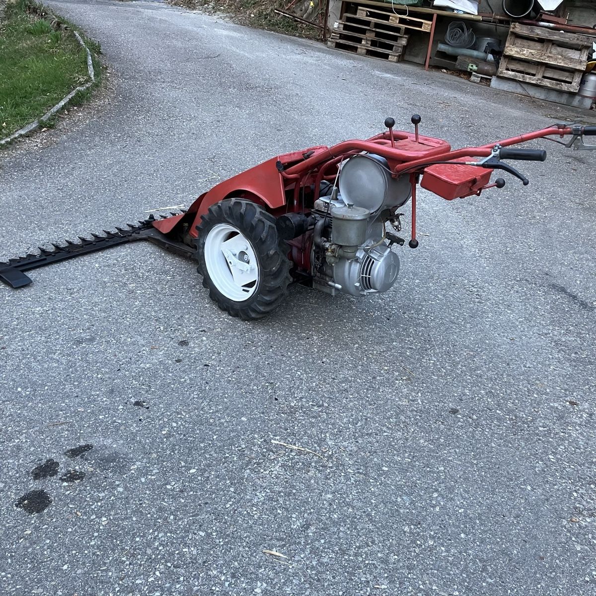 Aebi Tutte le macchine: Motormäher Aebi m Balken – Usato da Wyssachen venduto da Breto 2