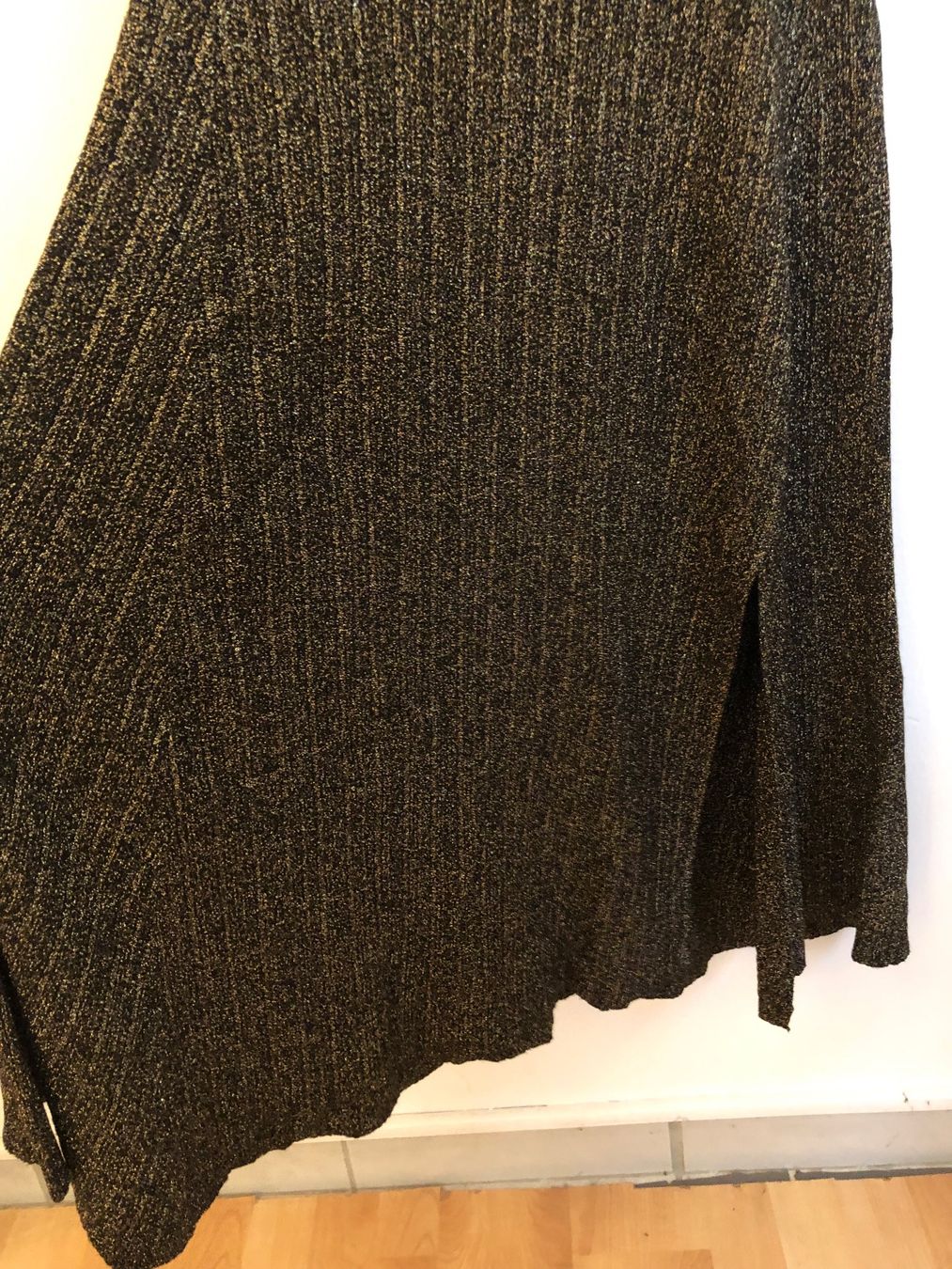 Maje Vestiti: robe Maje en lurex noir et doré – Usato da Lausanne venduto da emm_sc77 2