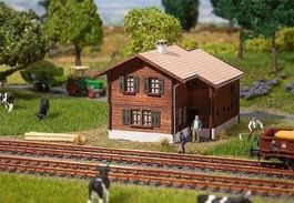 Faller 190549 Bahnwärterhaus Stugl-Stuls Bausatz H0 H0m RhB