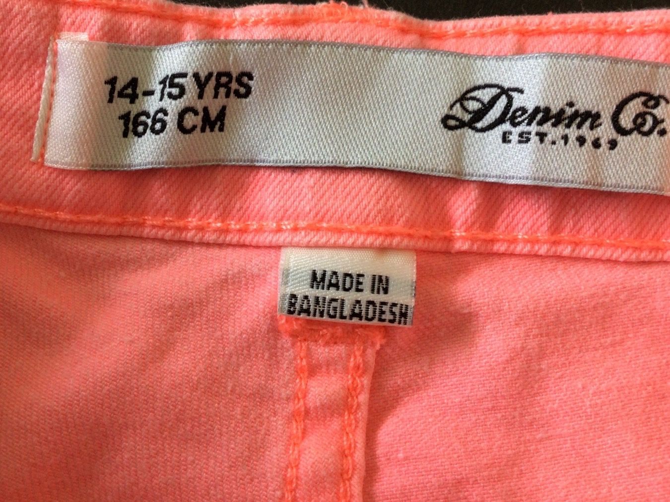 Pantaloni: Shorts, Grösse 166, in tollem Korall – Nuovo (secondo la descrizione) da Matten b. Interl venduto da MrMrsUSA 3