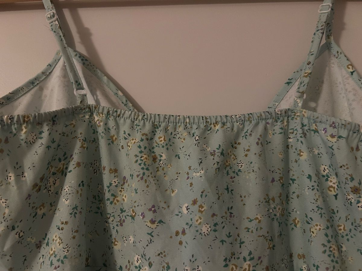 Shein Vestiti: Blumenkleid mit Bindedetail Grösse S mit Reisverschluss – Usato da Frauenfeld venduto da jae_vs6j 5