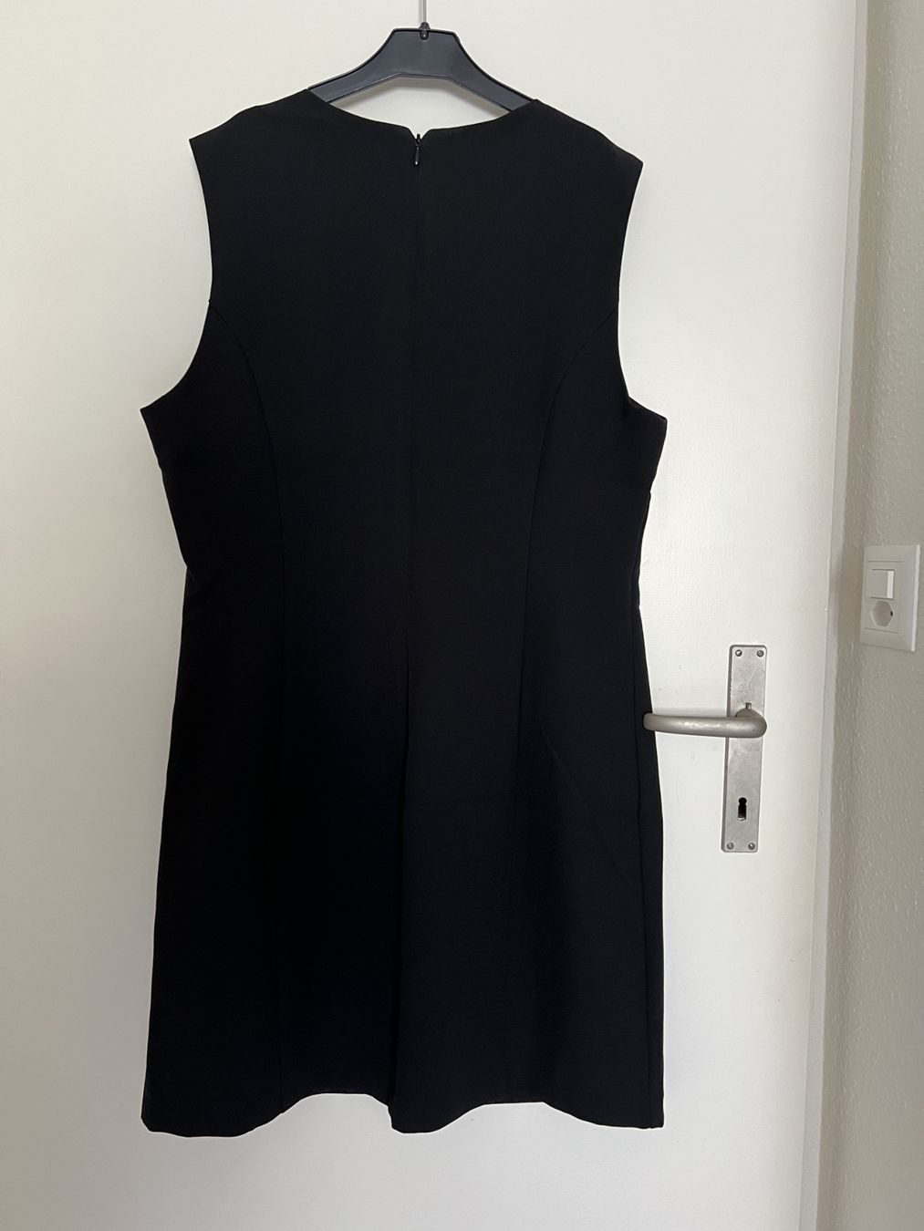 H&M Kleider: H&M Black Dress EUR M – Neu (gemäss Beschreibung) aus Horgen von linuxrp 6