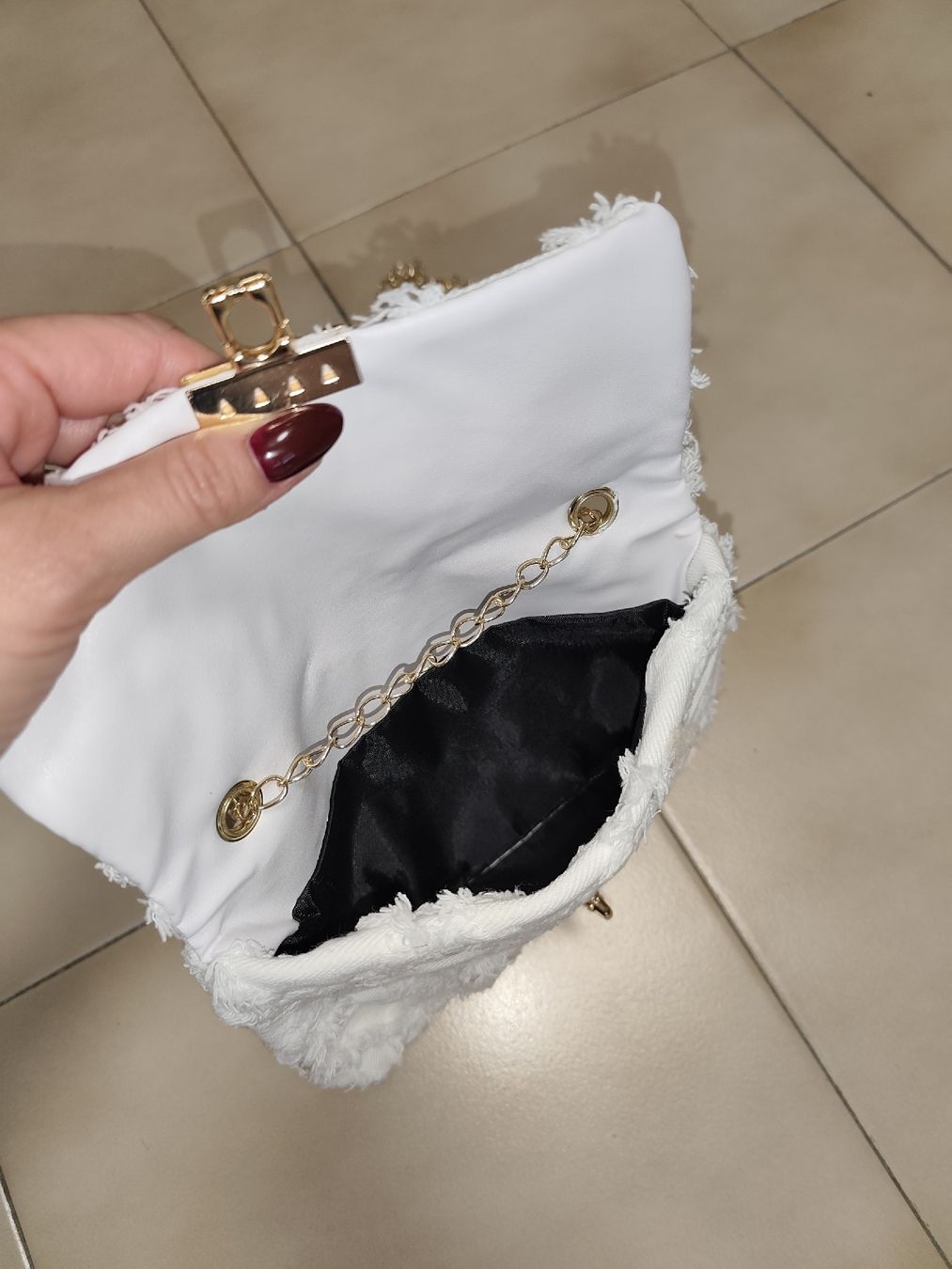 Sonstige Kleidung & Accessoires: Tracolla bianca con catena – Gebraucht aus Coldrerio von ivi_g8gb 3