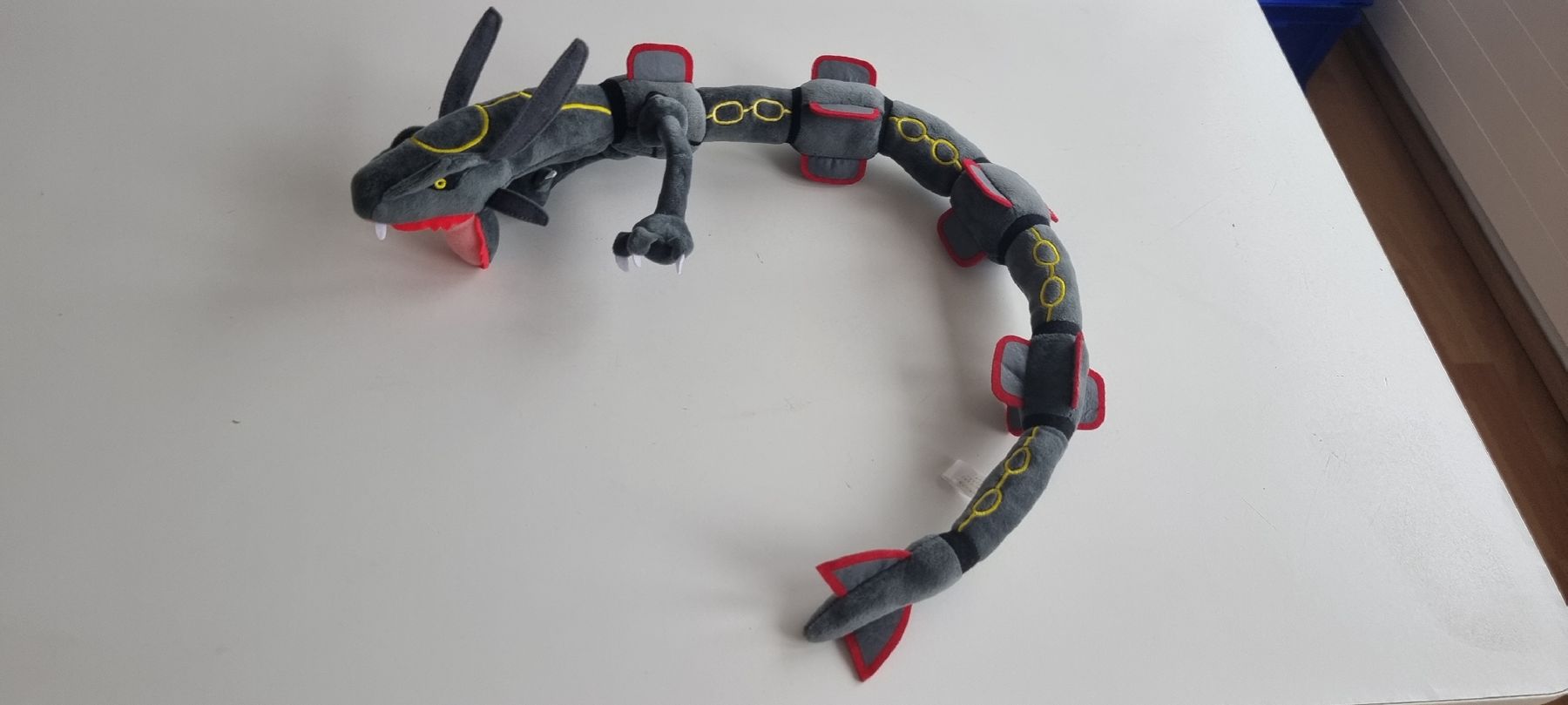 Giocattoli: Shiny Rayquaza Plüschtier - Pokemon – Usato da Aarau Rohr venduto da Shad 1