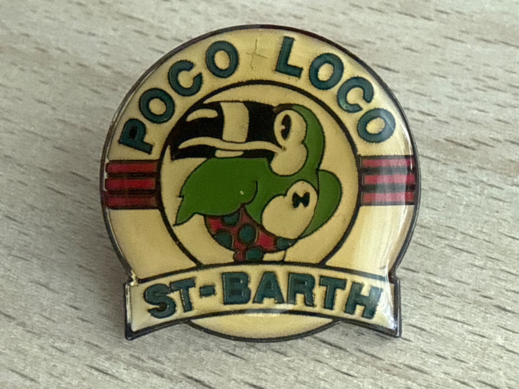 Plaquettes & Badges: Pin Poco Loco St-Barth – D'occasion à Glattbrugg par Schweigmatt