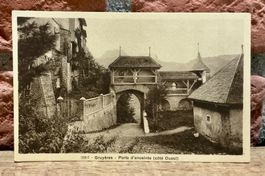 GRUYERES - Porte d'enceinte
