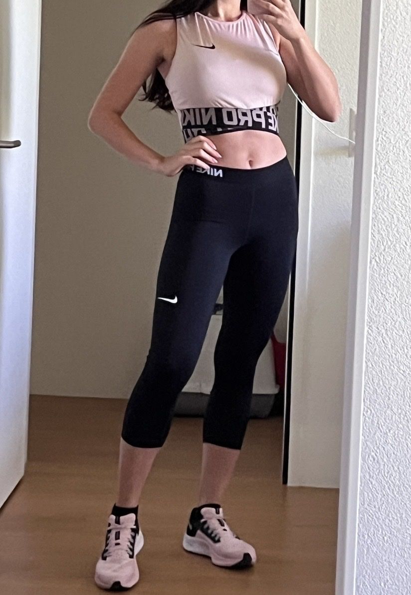 Nike Top: Nike Pro Cropped Top Gr. S Neuwertig  – Usato da Langenthal venduto da arp_ 2