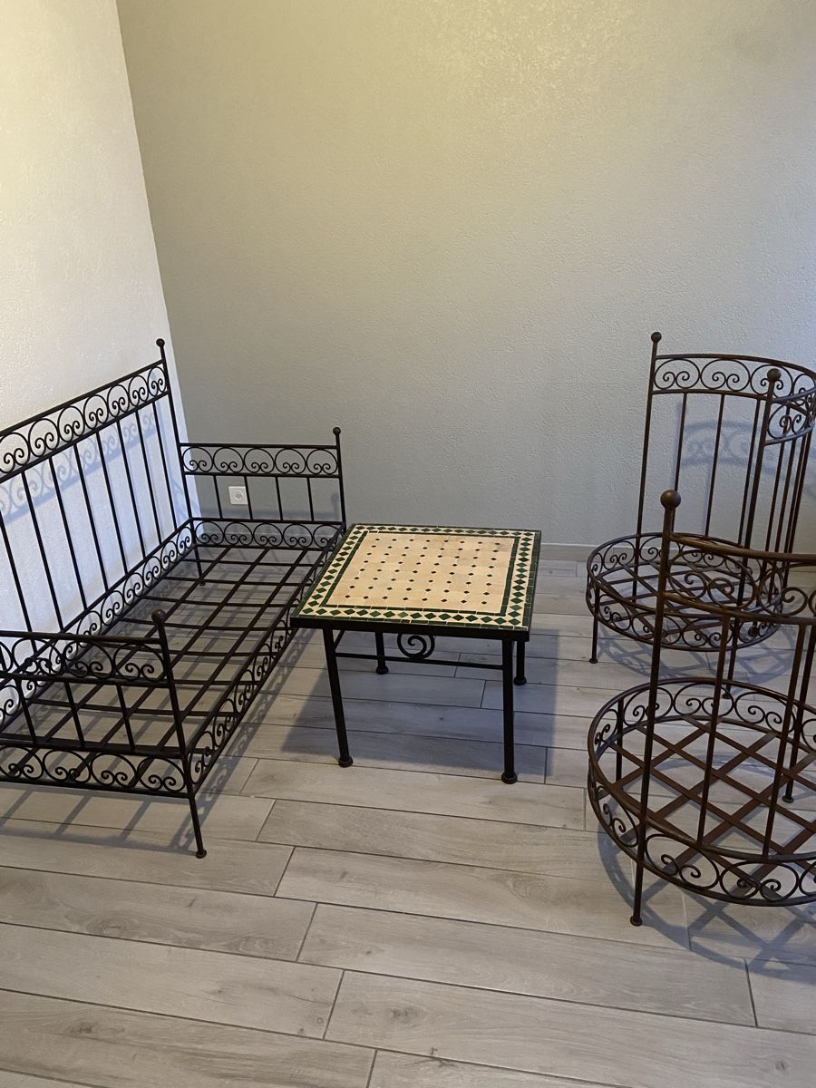 Divani: Salon marocain artisanal, fer forgé – Usato da Tramelan venduto da oceane64 1