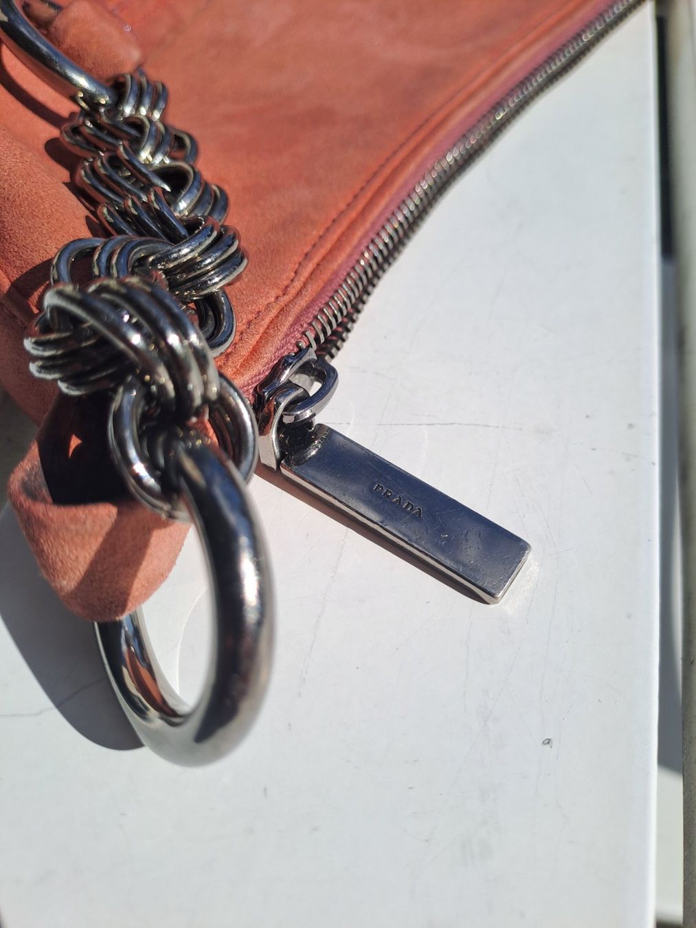 Prada Taschen für Damen: Original Prada Vintage Tasche Suede mit Kette – Gebraucht aus Frenkendorf von mak_cdg9 4