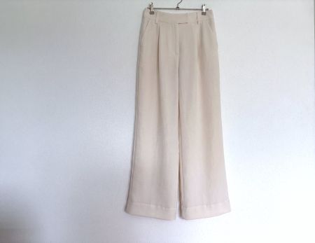 NEU Lässige Hose mit weitem Bein Pants Gr. 36 beige