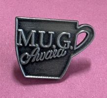 Pin Anstecker M.U.G. Award Tasse Metall von Starbucks