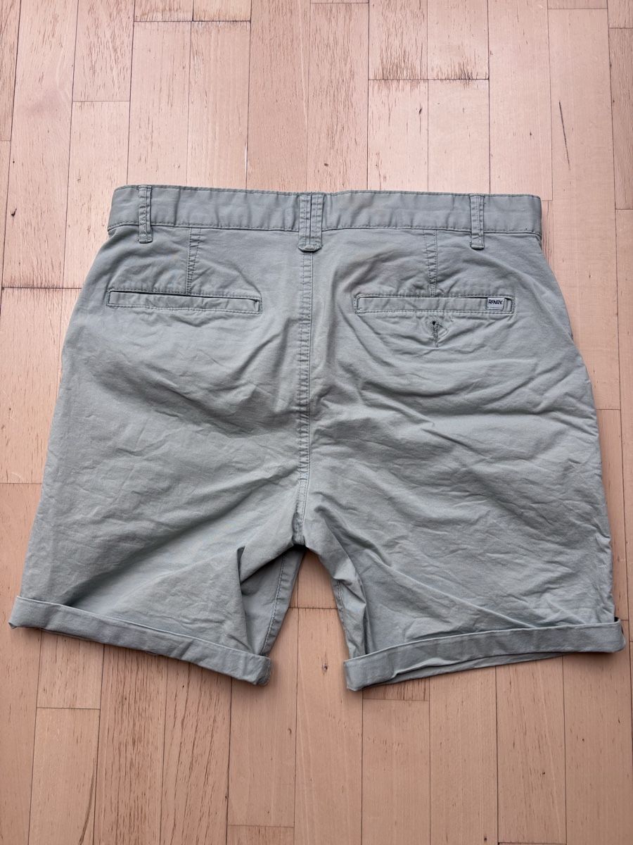Pantaloni: Oliver Refinery Shorts - Size 34 – Usato da Zürich venduto da Grothschild 1