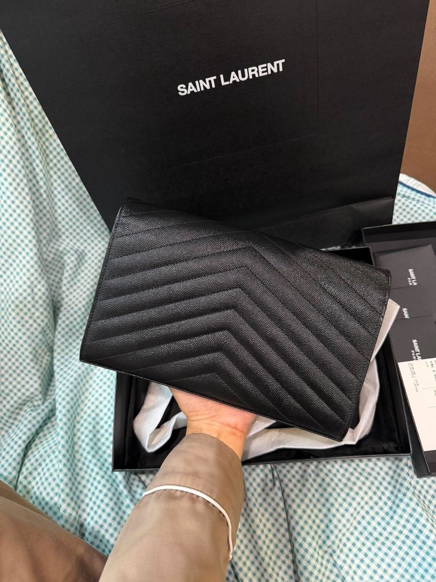 Altro in  Abbigliamento & Accessori: Saint Laurent WOC 9 y2022 – Usato da Widnau venduto da Pukpan_99 1